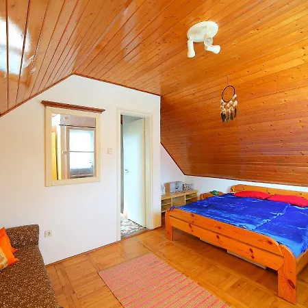 Holiday Home Balaton H451 度假居 *