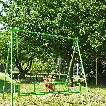 Holiday Home Balaton H451 度假居 *